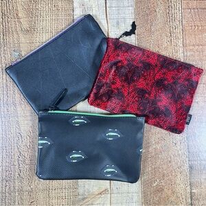 Ipsy Halloween Vampire Spider Web Velvet Bat Lips Spooky Makeup Bag Bundle